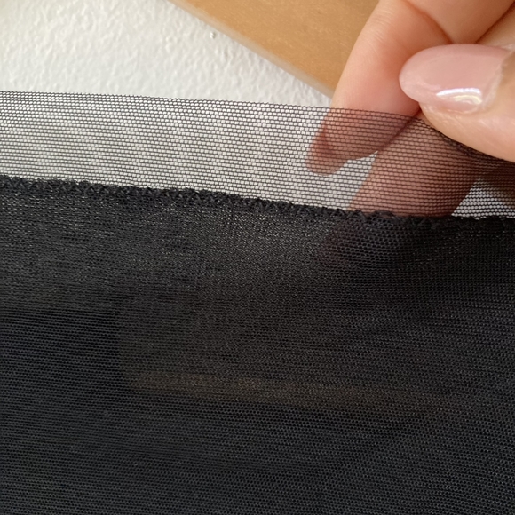 Pre-loved designer Luis Civit Women's Black Sequins Mesh Blouse UK Size 16 - Picture 7 of 17